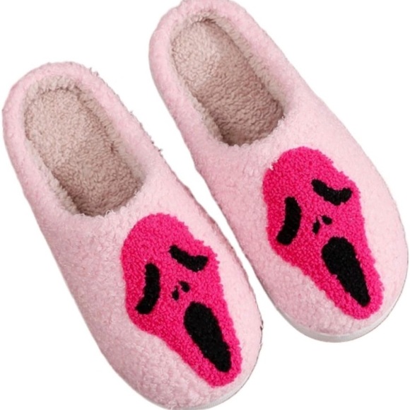Pink Fuzzy Ghostface Slippers - Picture 2 of 2